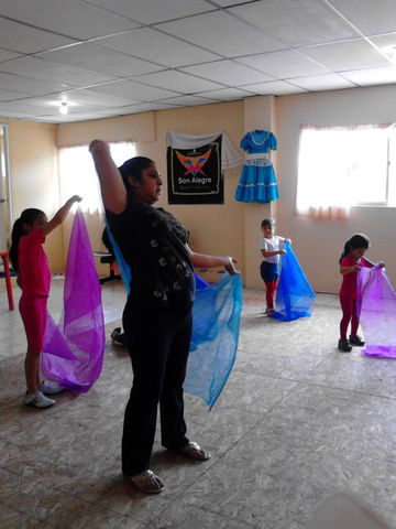 DANZA ARABE A PEQUEÑITAS